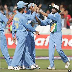 Harbhajan Singh (right) celebrates the catch of Vikram Solanki as England are reduced to 22-2 
