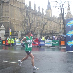 Tim Holmes sent us this great picture of Sandra Holmes running with the Elite Women