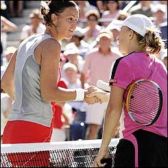 Lindsay Davenport and Svetlana Kuznetsova
