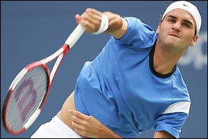 Roger Federer shows his class in the first set