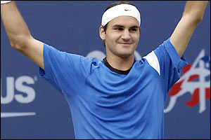 Roger Federer salutes the crowd after his emphatic win