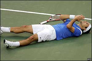 Roger Federer celebrates 