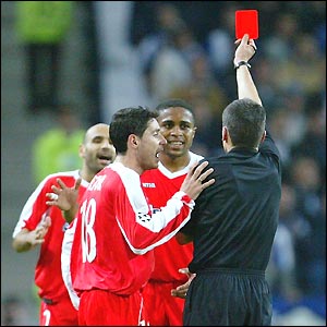 Deportivo play the last three minutes with only ten men after Andrade was sent out for a senseless kick at Deco