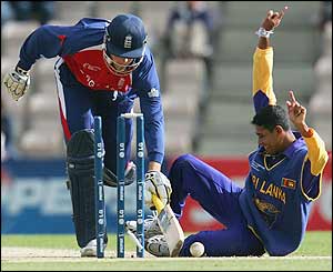 Marcus Trescothick is out for 66