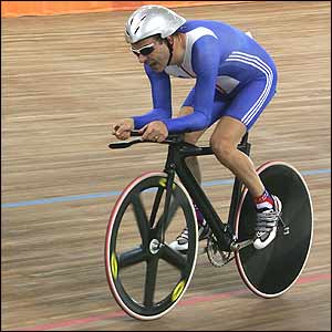 Darren Kenny sprints home to clinch Britain's second gold