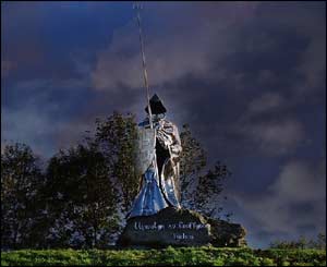 The Llywelyn ap Gruffydd Memorial at Llandovery Castle (Eileen Garske, Cynghordy) 