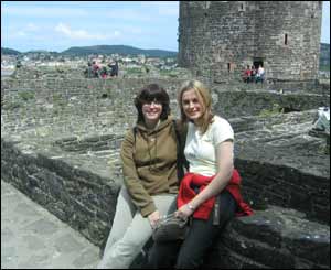 Tanya Downes and her sister Holly at Conwy Castle before Tanya left to go and live in Australia