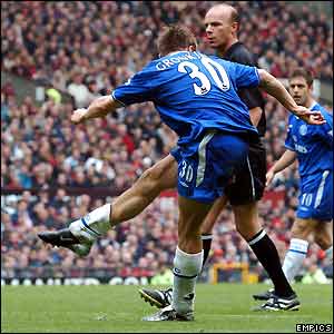 Jesper Gronkjaer scores for Chelsea