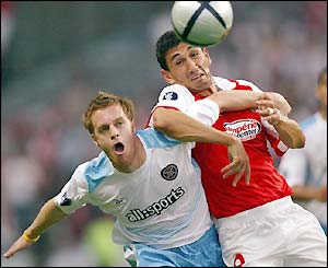 Hearts take a 3-1 lead to Portugal