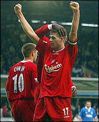 Steve Gerrard celebrates his late goal for Liverpool