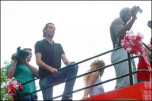 Sarah Barraclough snapped Arsenal duo Edu and Sol Campbell taking in the celebrations