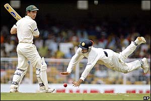 India's Mohammad Kaif dives to stop the ball