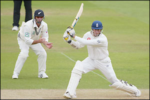 Marcus Trescothick scores 50 off 95 balls