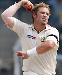 Shane Warne starts the day having taken 535 Test wickets