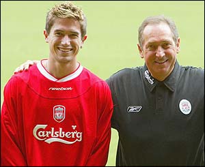 Liverpool's new signing Harry Kewell poses with Gerard Houllier