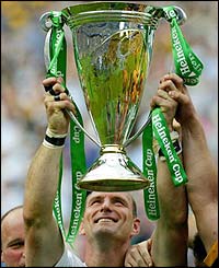 Dallaglio lifts the Heineken Cup