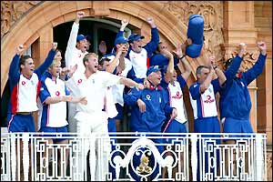 The England players celebrate victory over New Zealand