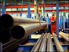 Steel worker at Corus plant nr Wolverhampton 