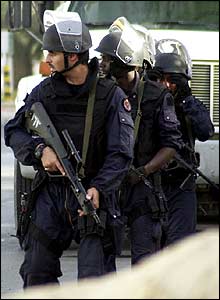 Saudi special forces outside the Oasis compound, 30 May 2004