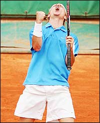 Lleyton Hewitt will face unseeded Argentine Gaston Gaudio in the quarter-finals