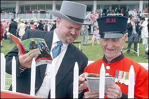 Chelsea pensioner Joe Britain gets help with his form guide
