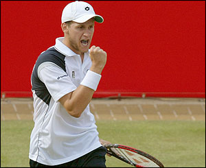 Karol Beck beats Tim Henman