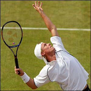 Australia's Lleyton Hewitt progresses to the quarter-finals 