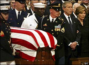 Coffin passes through the cathedral