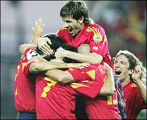 Russia have three shots on target as Spain join Greece at the top of Group A