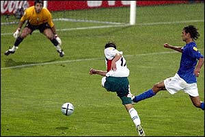 Martin Petrov shoots