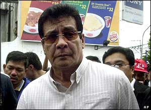 Fernando Poe Jr at Tuesday's protest rally in Manila