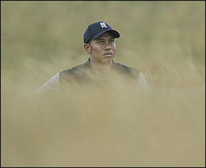 Tiger Woods endures a torrid opening round 