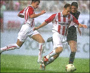 Mateja Kezman and Arjen Robben