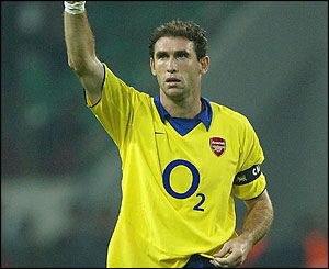 Martin Keown joins Leicester 