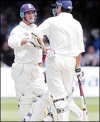 Thorpe and Vaughan consult as England build a comfortable lead despite losing early wickets