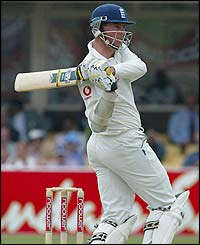 Marcus Trescothick pulls the ball for four
