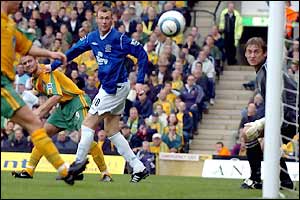 Duncan Ferguson's 72nd-minute header across goal seals the points for Everton