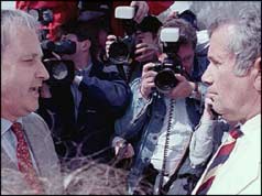 Martin Bell (R) Neil Hamilton (L) in front of cameramen