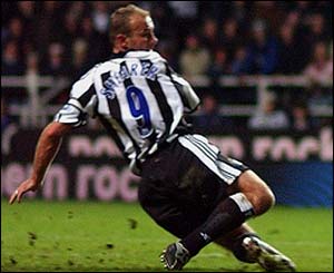 Alan Shearer pulls the Magpies level