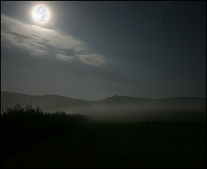 Full moon over river Ithon near Llandegly Rocks in Radnorshire (Kieran Kelly)