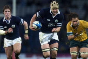 Alistair Hogg claims Scotland's only try