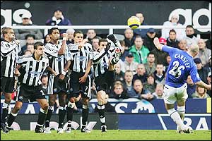 Lee Carsley gets Everton's equaliser with a special right-footed free-kick