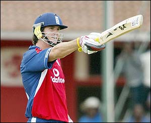 England's Kevin Pietersen salutes his fifty