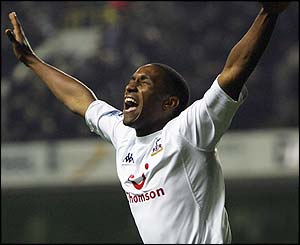 Spurs substitute Jermain Defoe celebrates