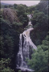 Hefin Owen sent in this view of the big waterfall at Llanberis