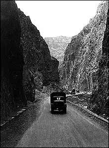 Reconnaissance patrol in Baglan Canyon (photo courtesy of afghanwar.spb.ru)