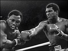 Ali punching Frazier 