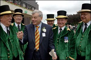 Dickie Bird jokes with the Ascot Greencoats