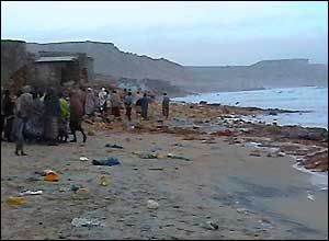 Beach in Bander Beyla strewn with debris from the tsunami