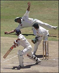 Geraint Jones is caught by Jacques Kallis